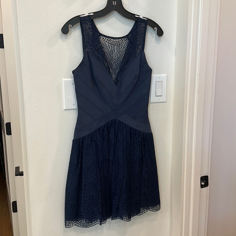 Women’s BCBG dress • size: 2 • so flattering!